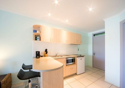 Baybliss Apartments Studio kitchenette 2